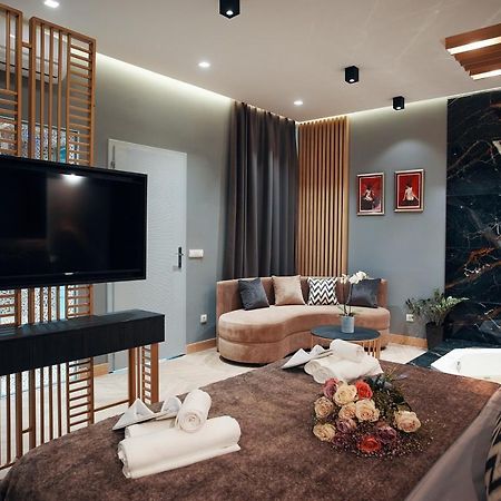 Monza Mirror Apartment Кикинда Экстерьер фото