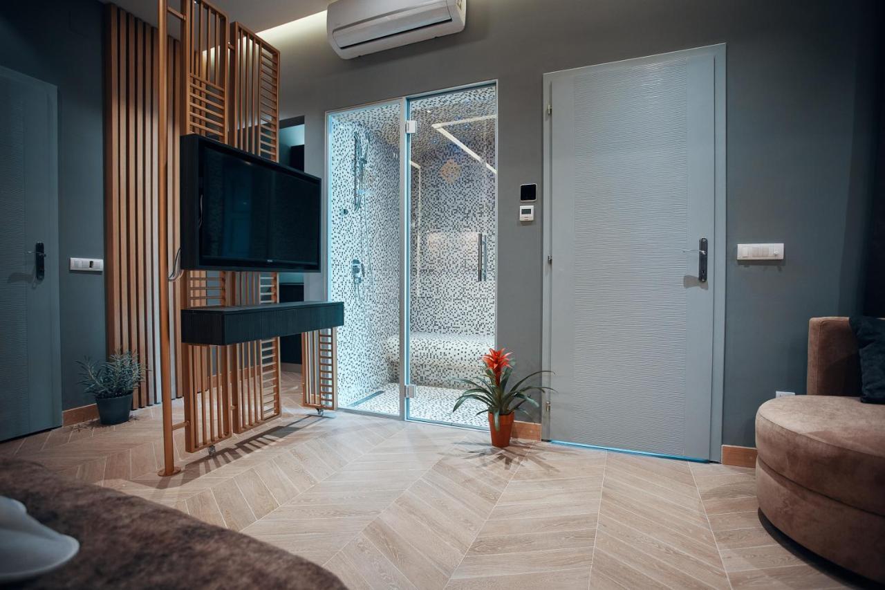 Monza Mirror Apartment Кикинда Экстерьер фото